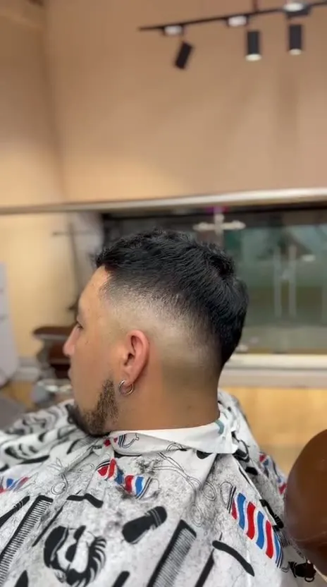 Fade y barba — resultado real en Época CP, peluquería en Unicentro, Bogotá