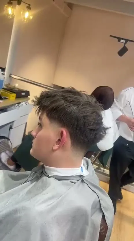 Textura en capas — resultado real en Época CP, peluquería en Unicentro, Bogotá